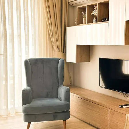 Aparthotel Luna & Golem (Tirana)