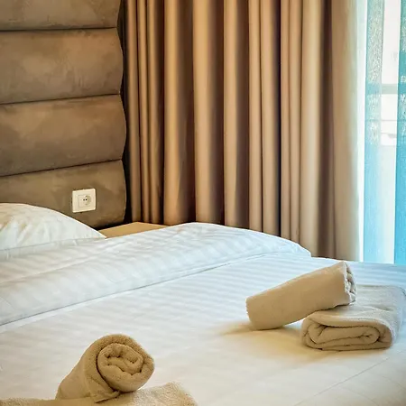 Aparthotel Luna &