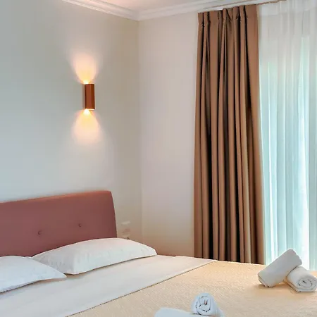Luna & Aparthotel *