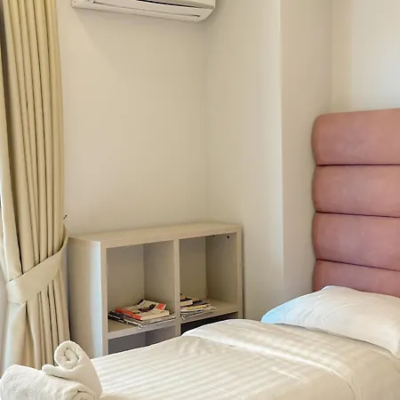 Luna & Aparthotel *