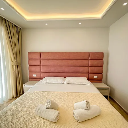 Aparthotel Luna & Golem (Tirana)
