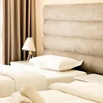 Hotel apartamentowy Luna & Golem (Tirana)