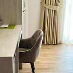 Hotel apartamentowy Luna & Golem (Tirana)